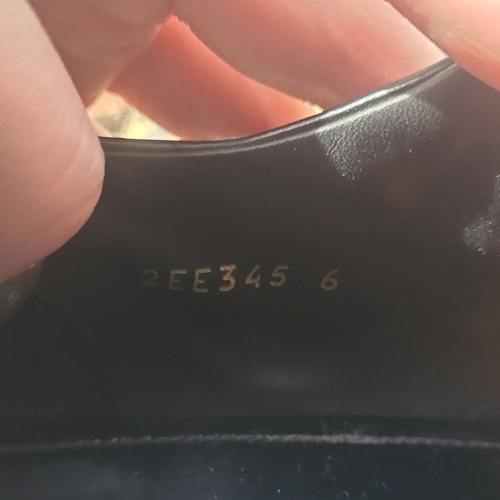 Prada Black Men's Oxfords - Picture 11 of 11